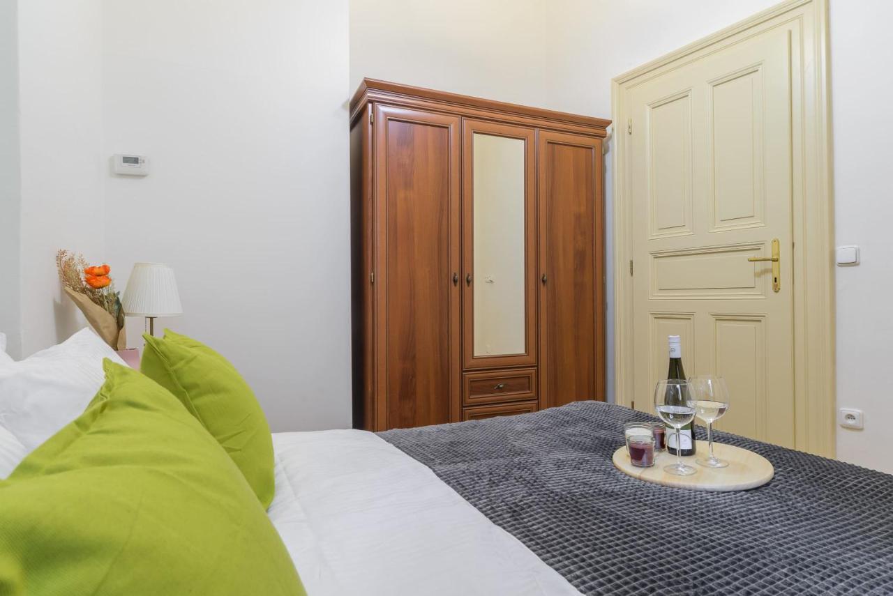 Cozy Apartment Near Stefanikuv Most Praga Exterior foto